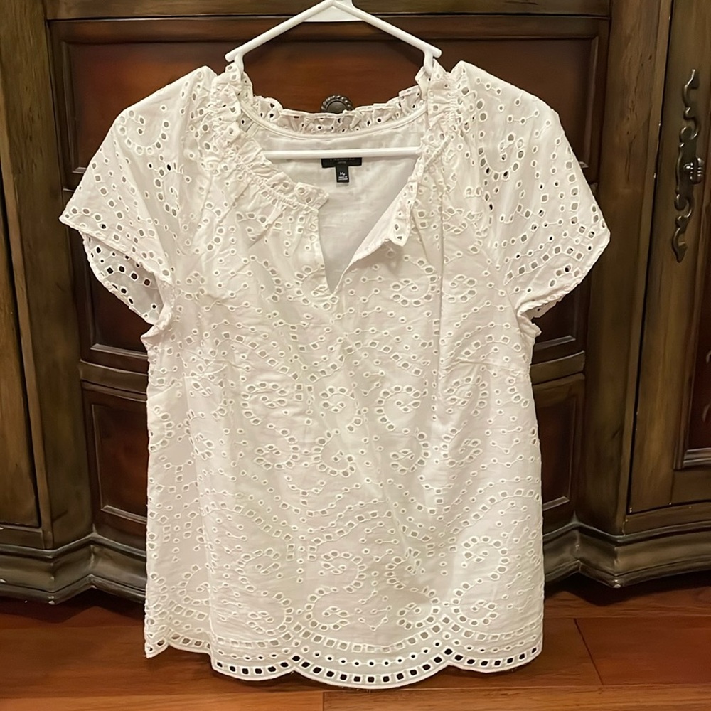 Talbots white eyelet top size size MP